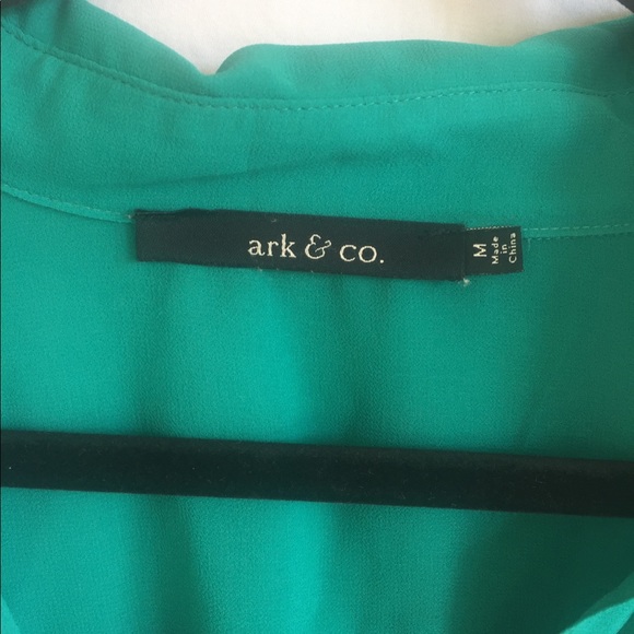 Chiffon button-up blouse - Picture 3 of 3